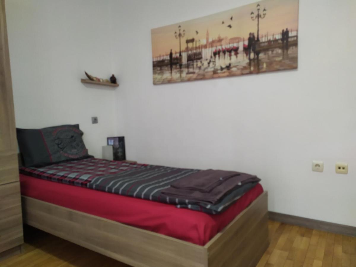 Apartament Bogoslovovi Varna Esterno foto