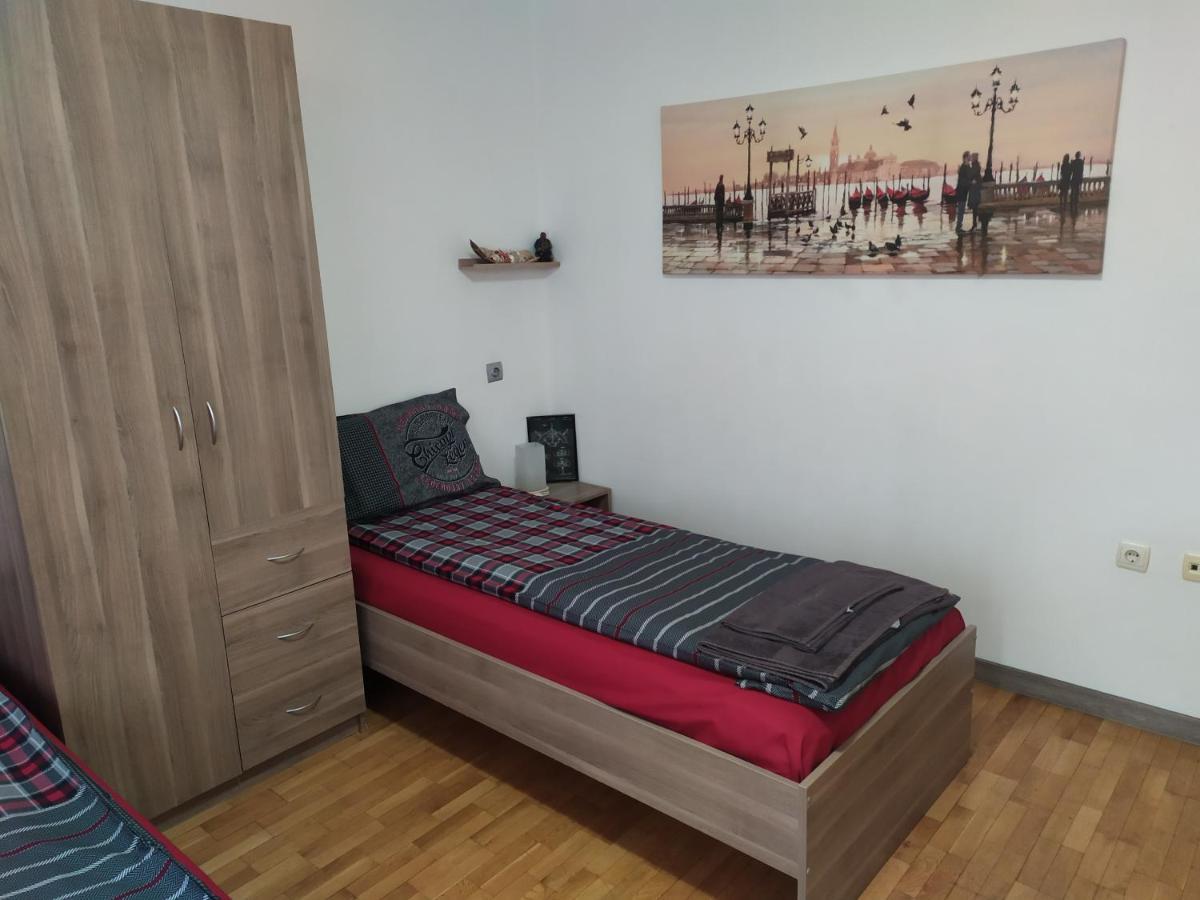 Apartament Bogoslovovi Varna Esterno foto